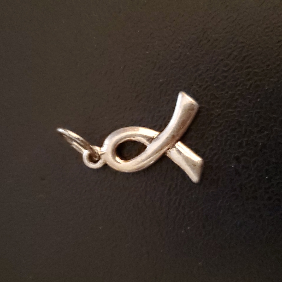 Ribbon Charm